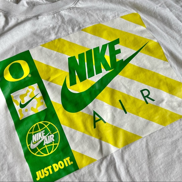Rare UO Nike Air tee - Picture 3 of 4